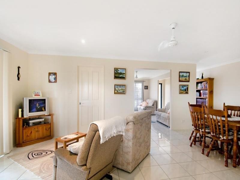 52 Discovery Drive, Little Mountain QLD 4551