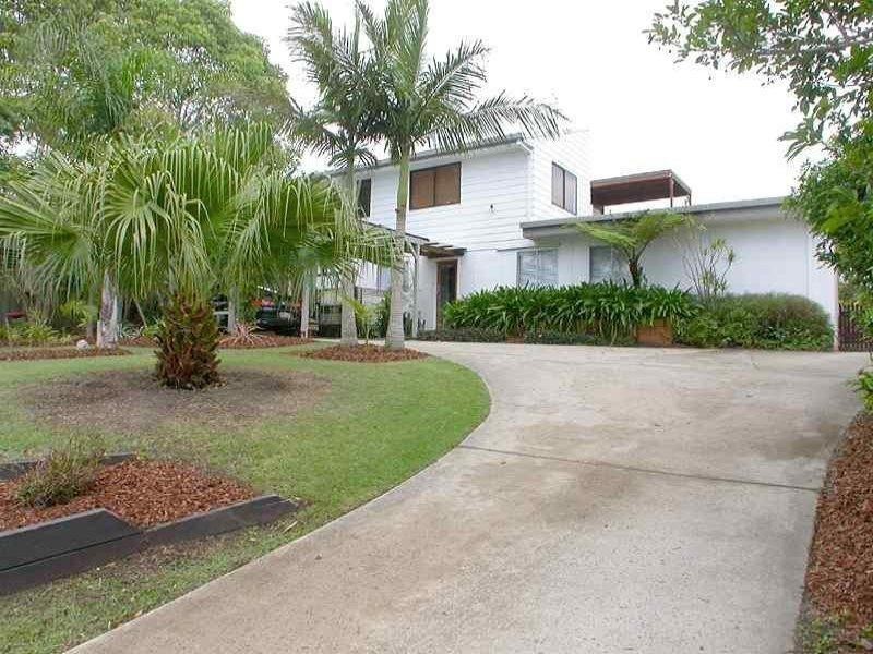 17 Beerburrum Street, Dicky Beach QLD 4551