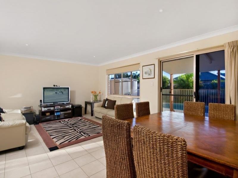 4 Mowburra Place, Caloundra QLD 4551