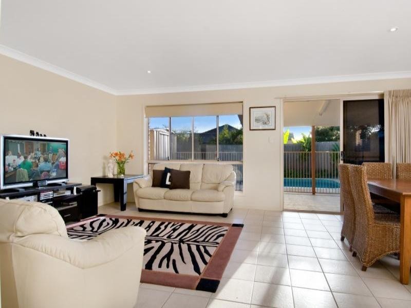 4 Mowburra Place, Caloundra QLD 4551