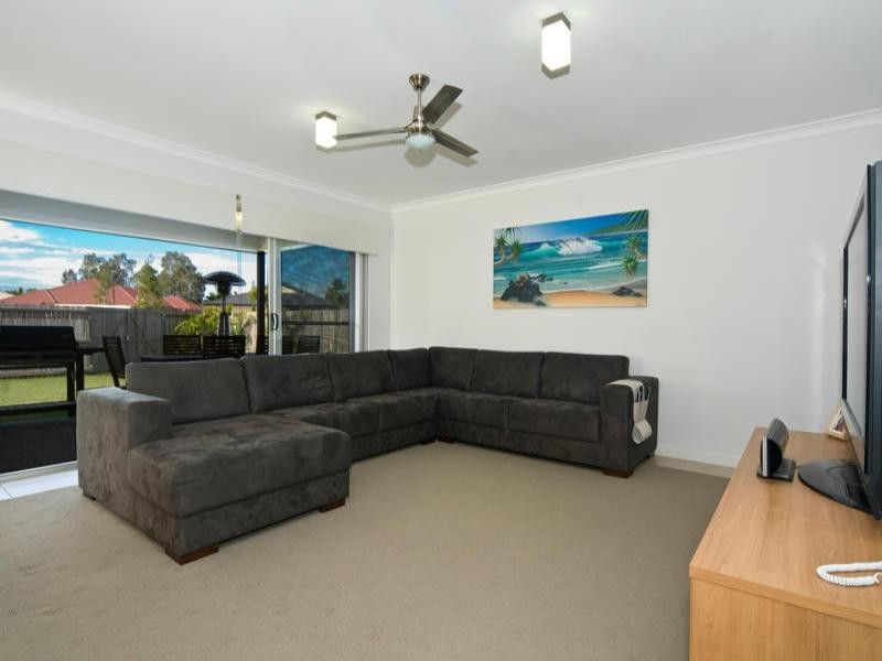 2 Kakadu Court, Little Mountain QLD 4551