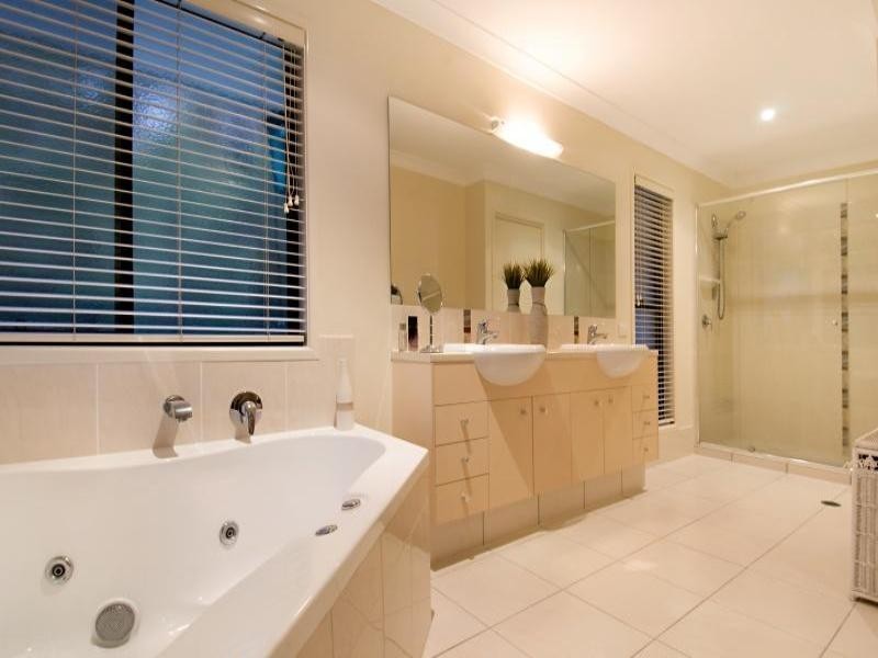 21 The Dales Crescent, Little Mountain QLD 4551