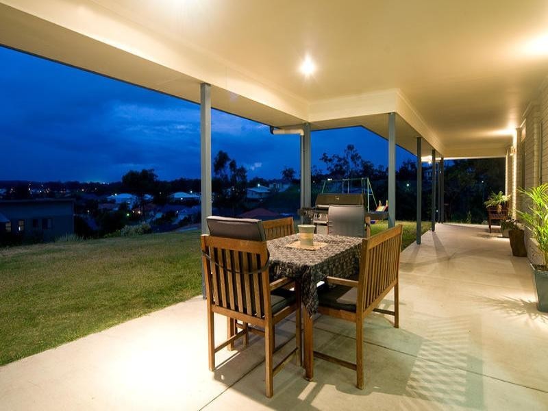 25 Highclare Court, Little Mountain QLD 4551