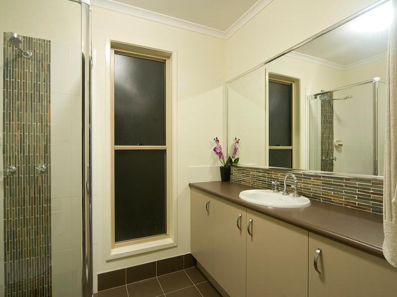 25 Highclare Court, Little Mountain QLD 4551