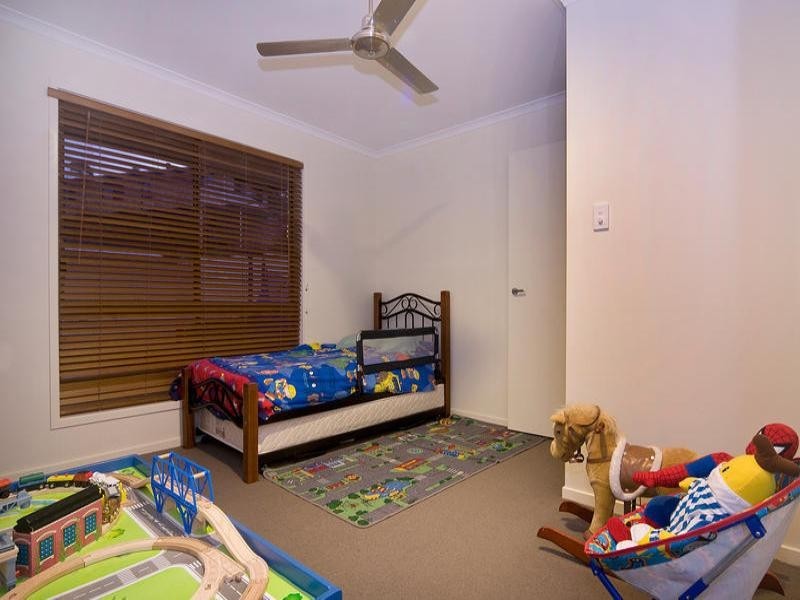 25 Highclare Court, Little Mountain QLD 4551