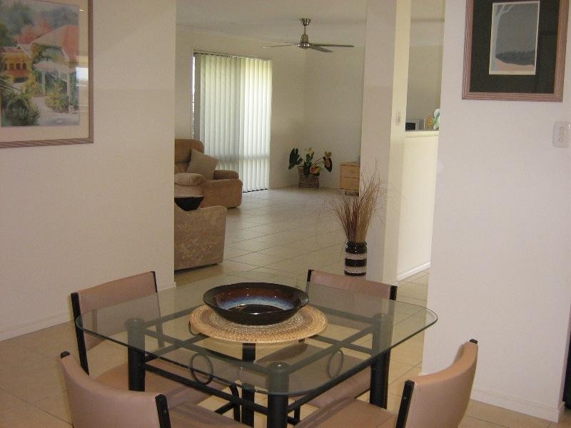 17 Eastern Rise, Little Mountain QLD 4551