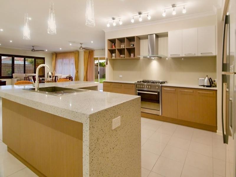 10 Carr Place, Pelican Waters QLD 4551