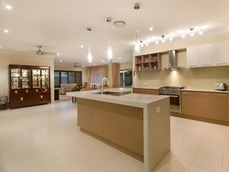 10 Carr Place, Pelican Waters QLD 4551