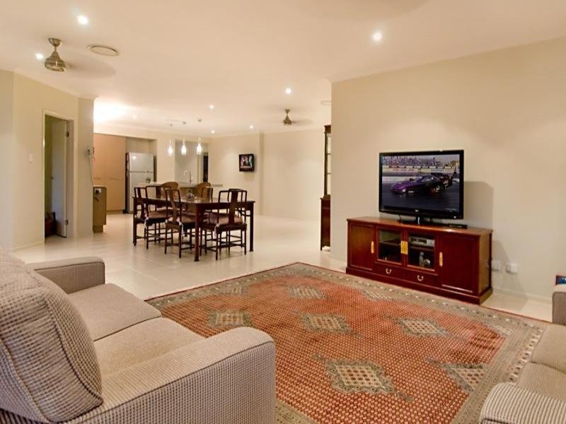 10 Carr Place, Pelican Waters QLD 4551