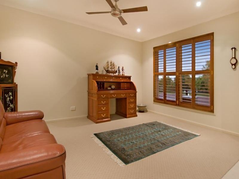 10 Carr Place, Pelican Waters QLD 4551