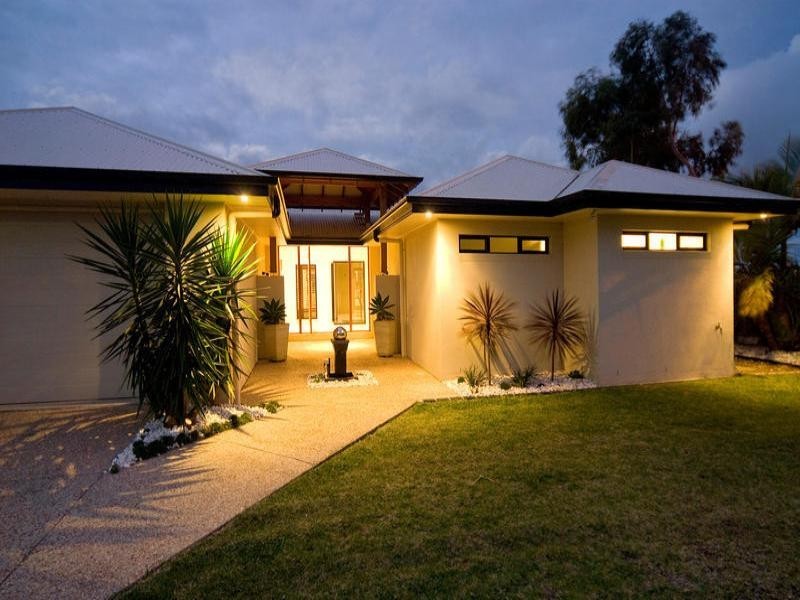 14 Ballinger Place, Pelican Waters QLD 4551