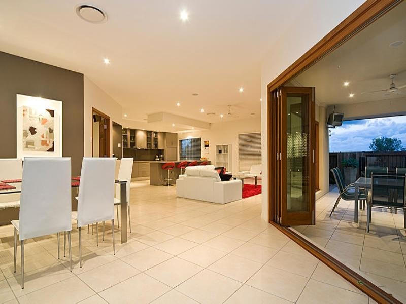 14 Ballinger Place, Pelican Waters QLD 4551