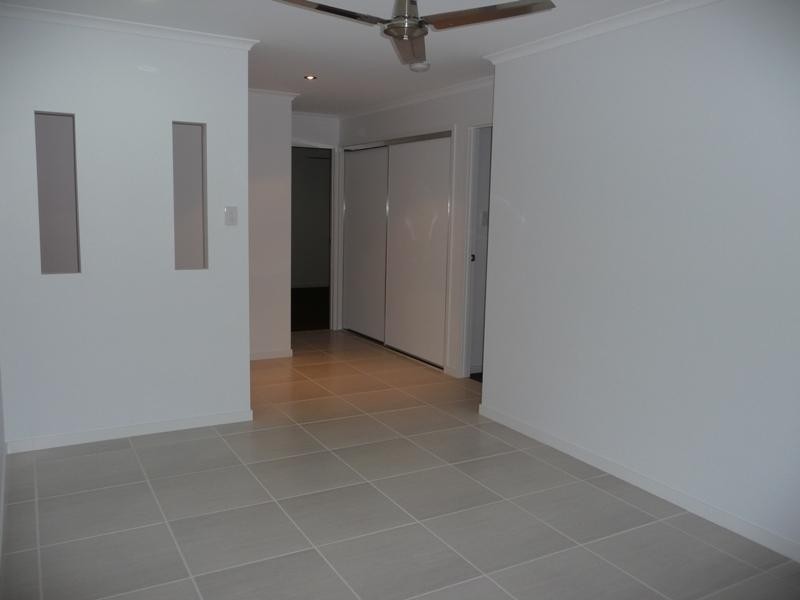 6 Parkhill Court, Little Mountain QLD 4551