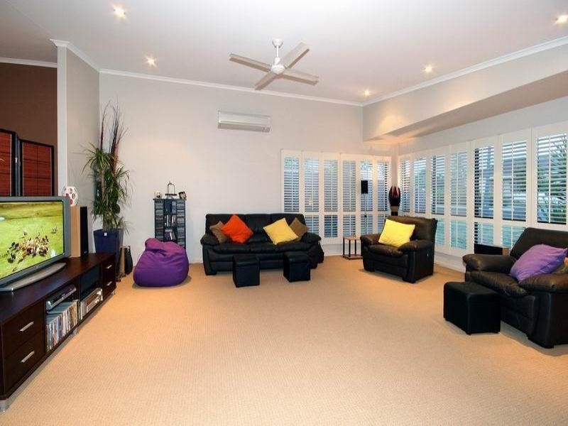 4 Widgee Place, Caloundra West QLD 4551