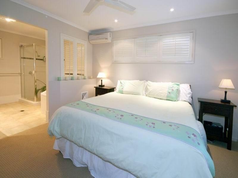 4 Widgee Place, Caloundra West QLD 4551