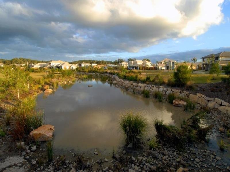 1/4 Andrew Avenue, Little Mountain QLD 4551