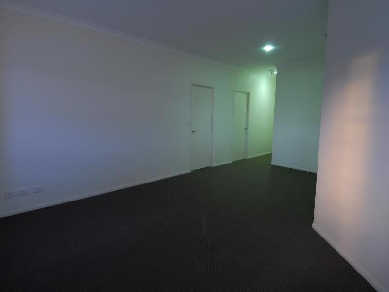 1/4 Andrew Avenue, Little Mountain QLD 4551