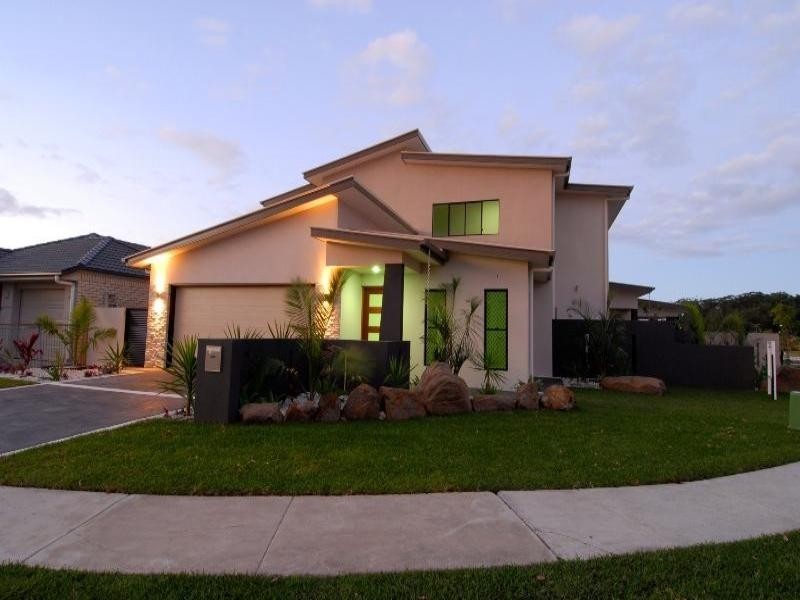 1/4 Andrew Avenue, Little Mountain QLD 4551