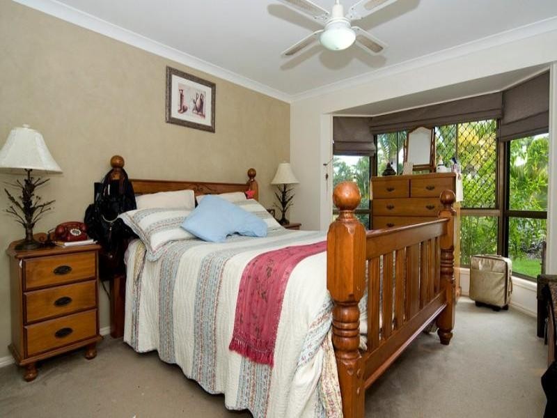 31 Lakeshore Place, Little Mountain QLD 4551