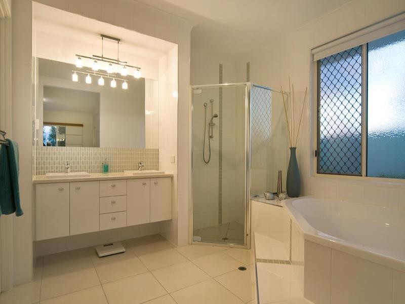 10 Ballinger Place, Pelican Waters QLD 4551