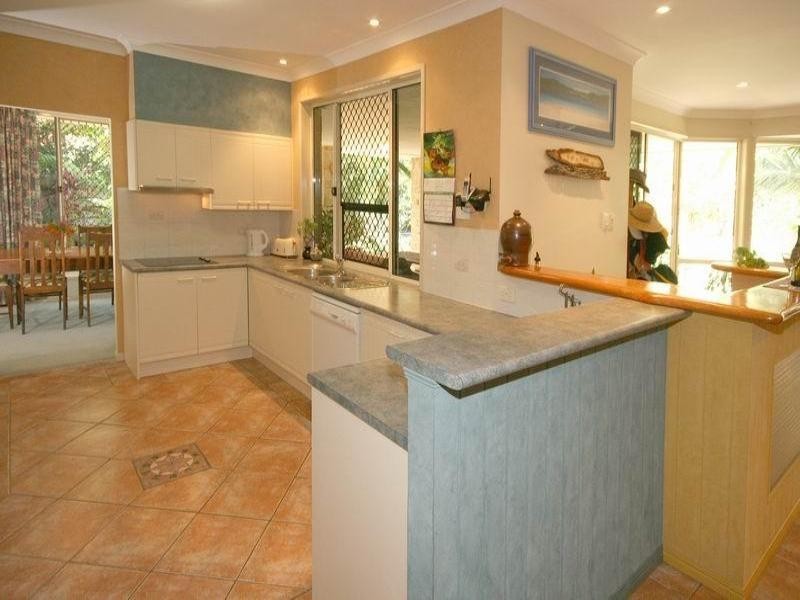 11 Phar Lap Court, Little Mountain QLD 4551