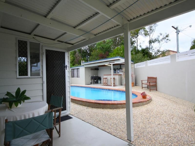 8 Browning Boulevard, Battery Hill QLD 4551