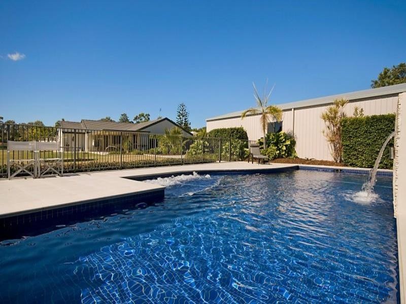 8 Homestead Drive, Little Mountain QLD 4551