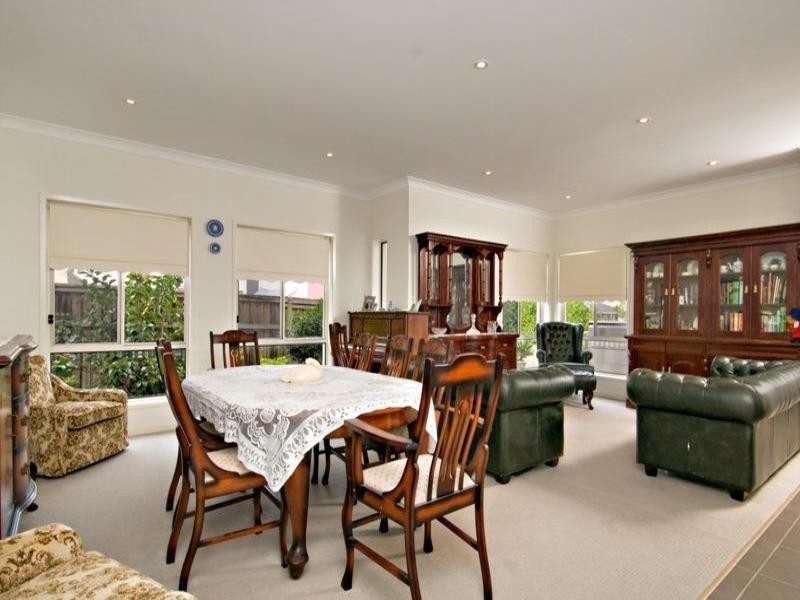 9 Tall Trees Way, Little Mountain QLD 4551