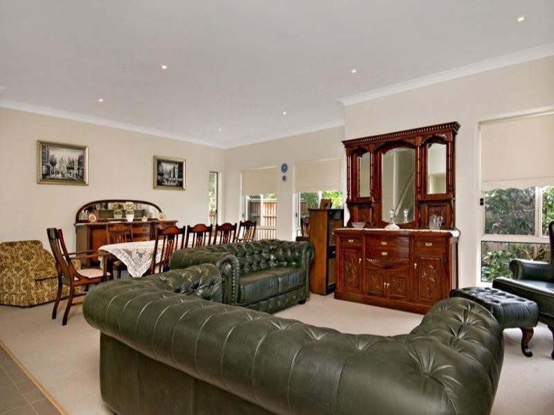 9 Tall Trees Way, Little Mountain QLD 4551