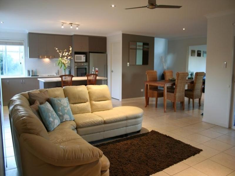 1 White Cedar Drive, Meridan Plains QLD 4551