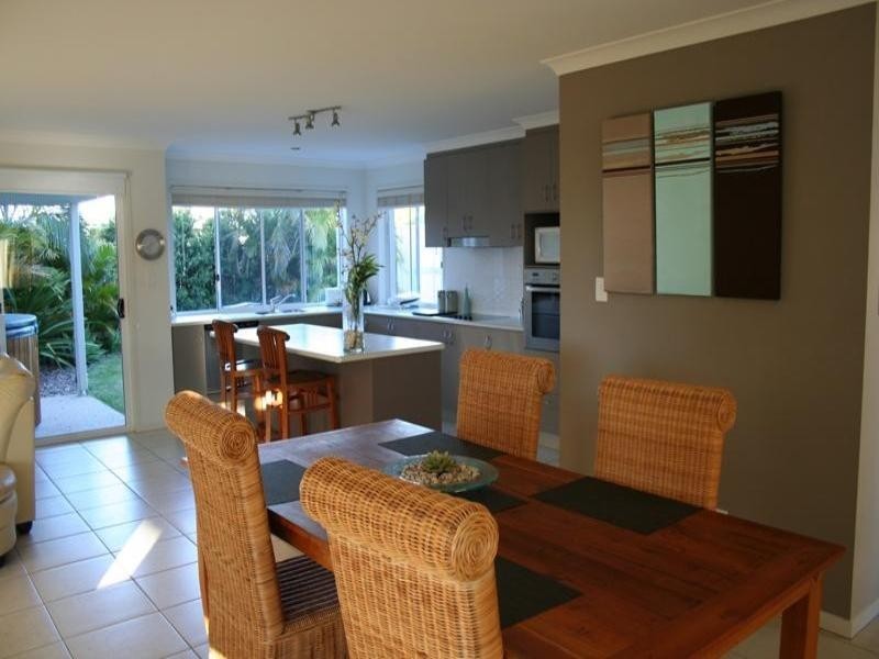 1 White Cedar Drive, Meridan Plains QLD 4551