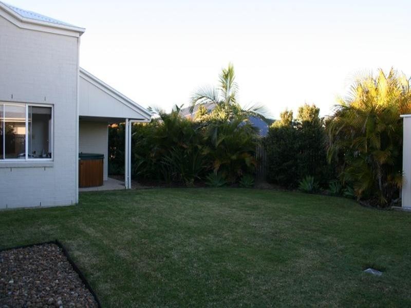 1 White Cedar Drive, Meridan Plains QLD 4551