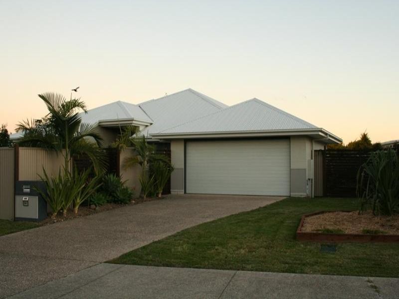 1 White Cedar Drive, Meridan Plains QLD 4551