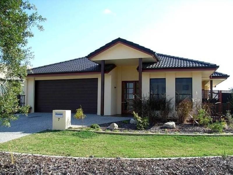 7 Northbrook Street, Caloundra QLD 4551