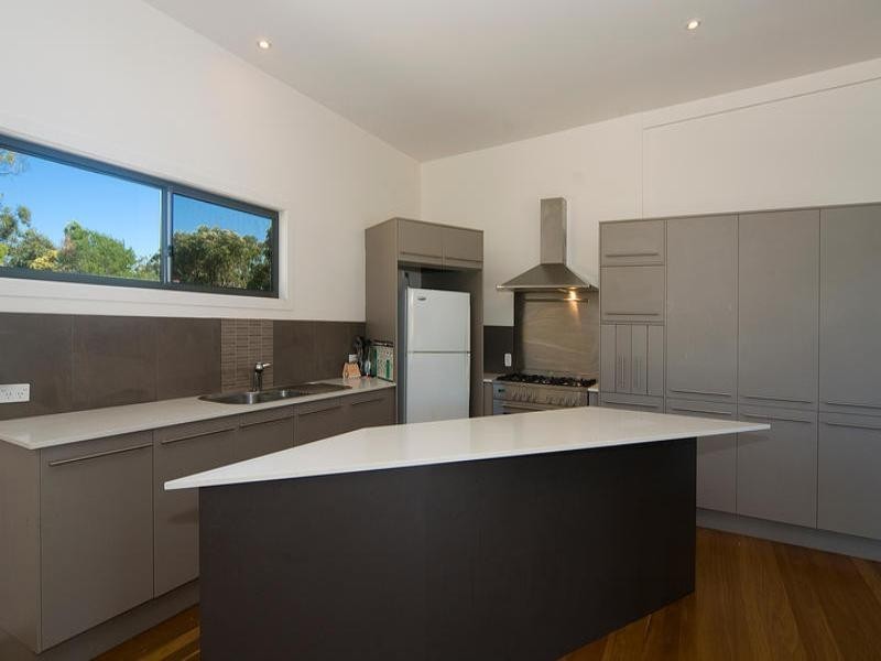 4 Mallee Close, Little Mountain QLD 4551