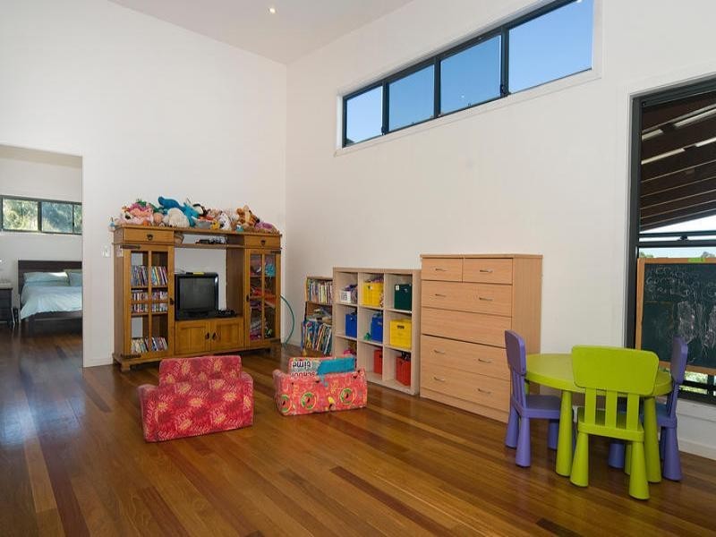 4 Mallee Close, Little Mountain QLD 4551