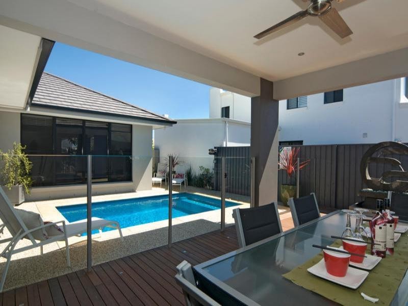 113 Grand Parade, Parrearra QLD 4575