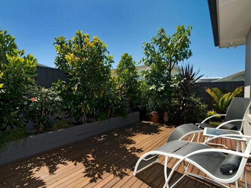 113 Grand Parade, Parrearra QLD 4575