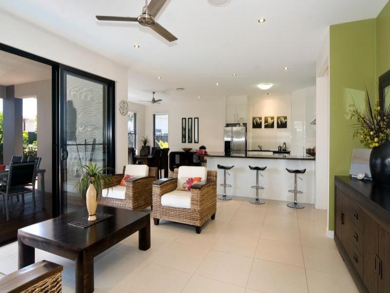 113 Grand Parade, Parrearra QLD 4575