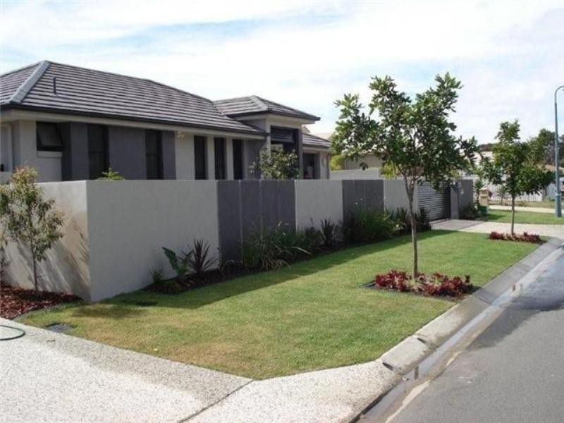 113 Grand Parade, Parrearra QLD 4575