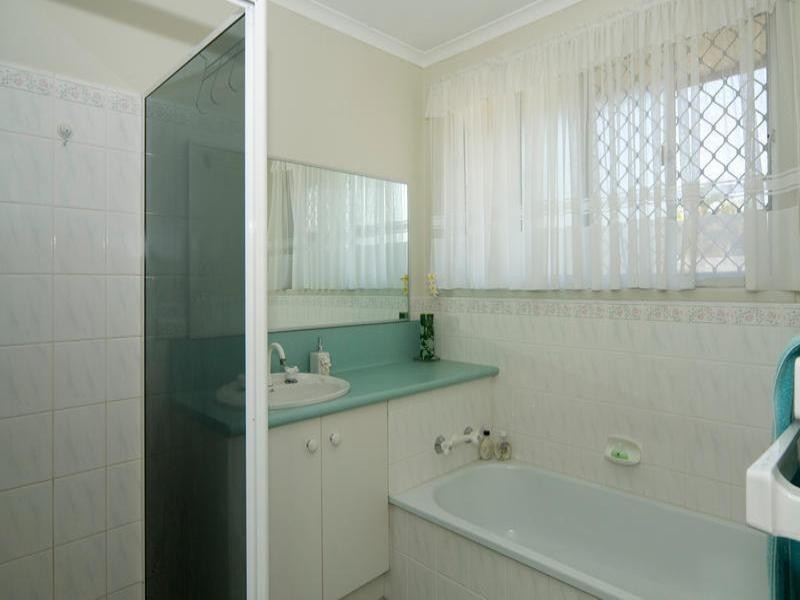 11 Browning Boulevard, Battery Hill QLD 4551