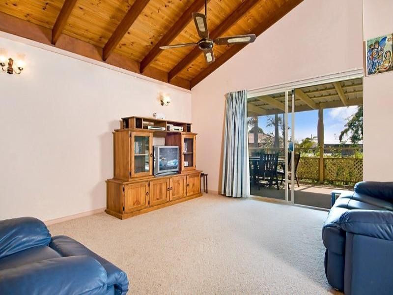 11 Fairlie Crescent, Moffat Beach QLD 4551