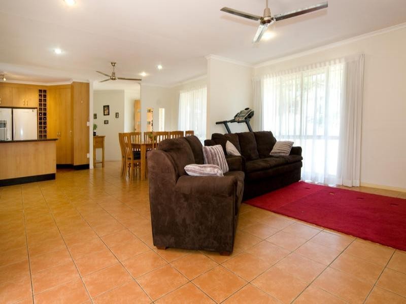 1 Snapper Street, Little Mountain QLD 4551