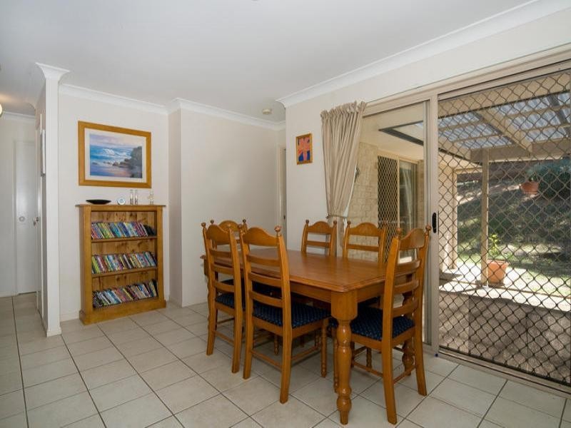 8 Mallee Close, Little Mountain QLD 4551
