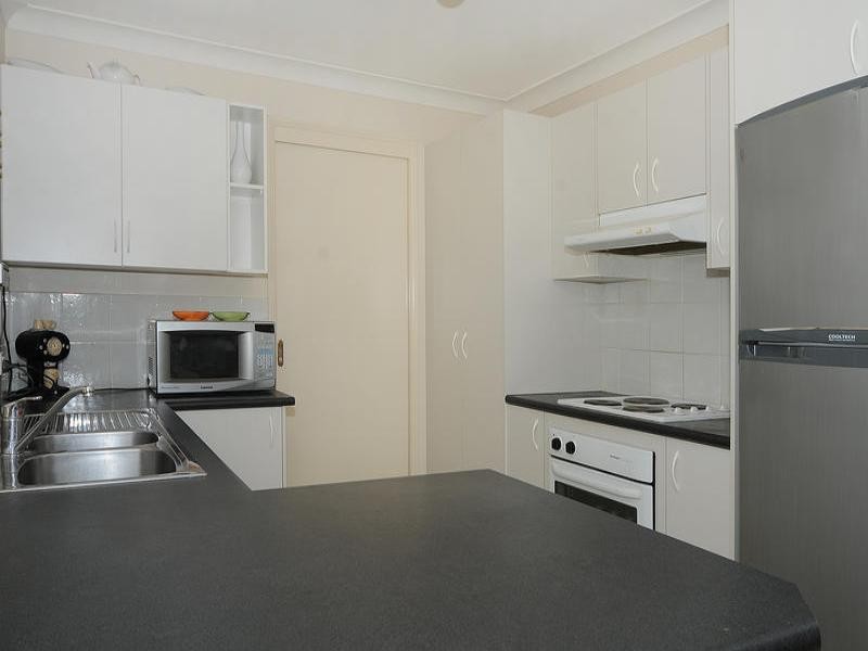 8 Mallee Close, Little Mountain QLD 4551