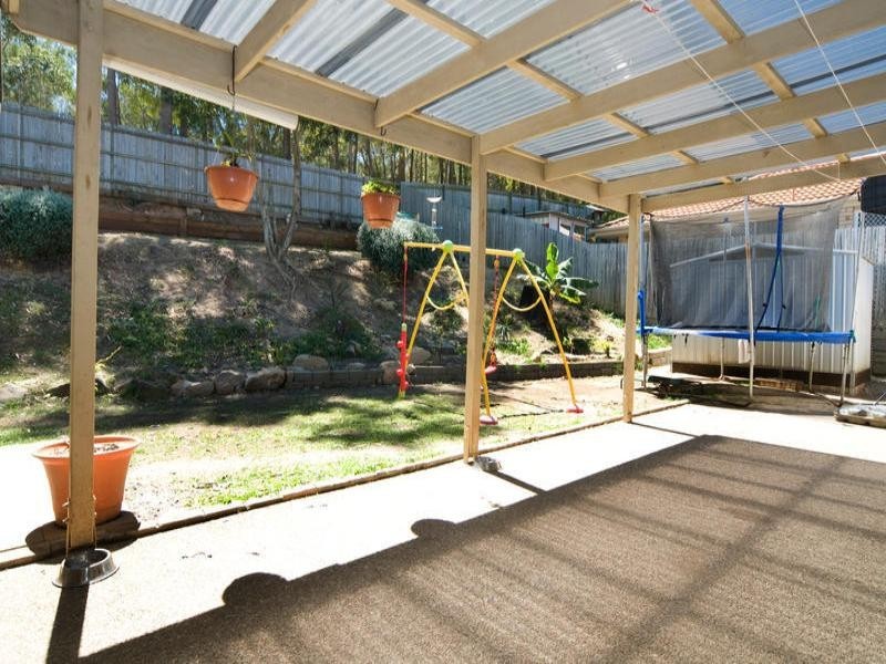 8 Mallee Close, Little Mountain QLD 4551