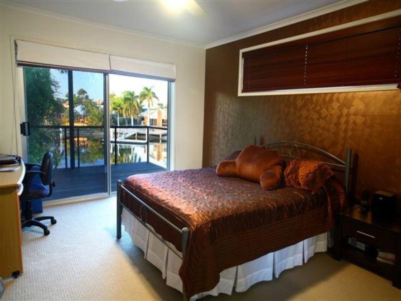 1 Waringa Court, Minyama QLD 4575