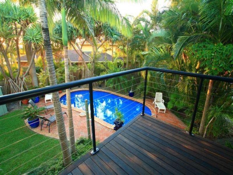 1 Waringa Court, Minyama QLD 4575