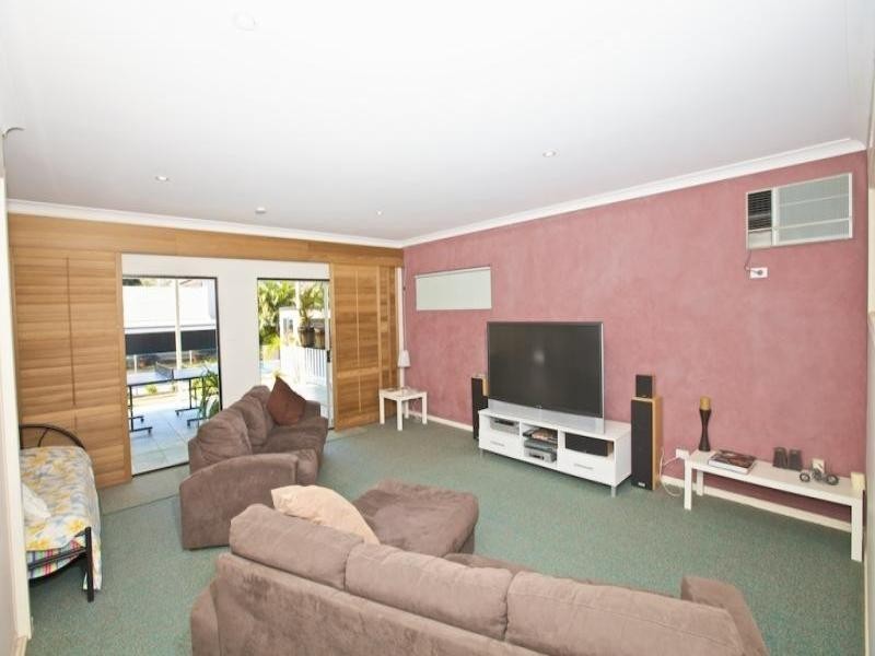 27 King Street, Shelly Beach QLD 4551