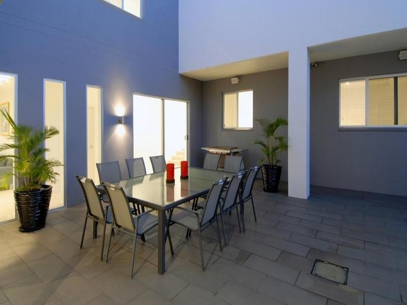 18 Ikara Street, Battery Hill QLD 4551